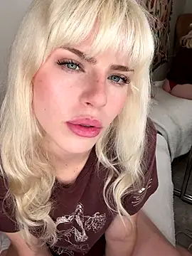 SirenitySirenxx's Live Sex Cam Show