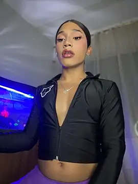 Emaa-'s Webcam Show