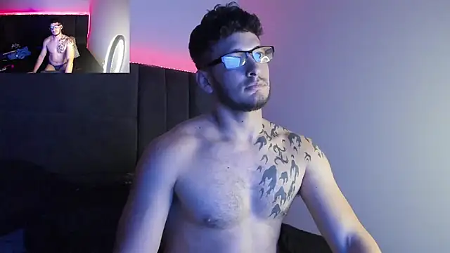 alejandro__2's Live Sex Cam Show