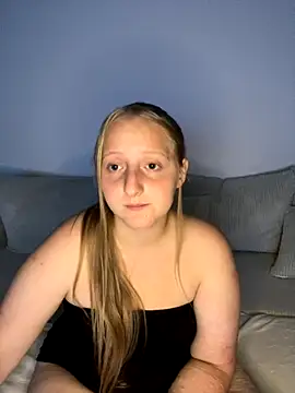 young_hailey's Webcam Show