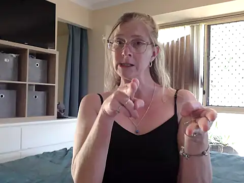 Arseralian_Cougar's Live Sex Cam Show