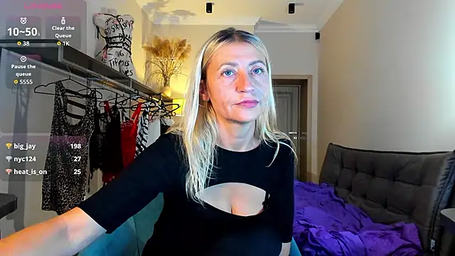 ZoeGrant's Live Sex Cam Show