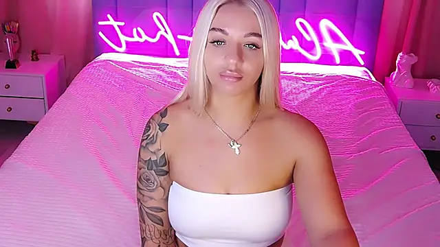 AllwaysHotJ's Live Sex Cam Show