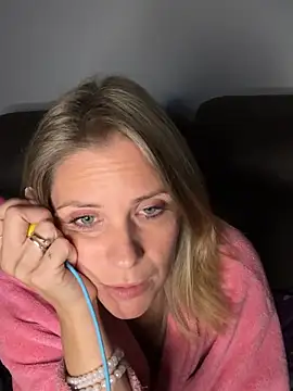 Lexi-Lux-X's Live Sex Cam Show