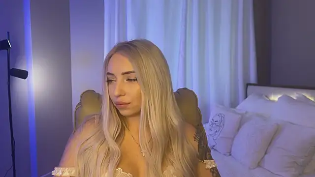 OhMyEmma's Live Sex Cam Show