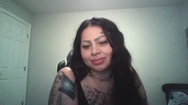 chicanachic13's Webcam Show