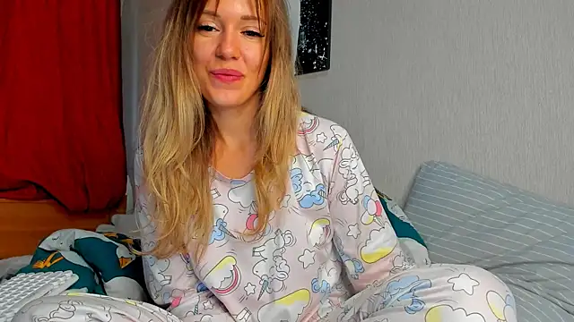foxy_blond's Webcam Show