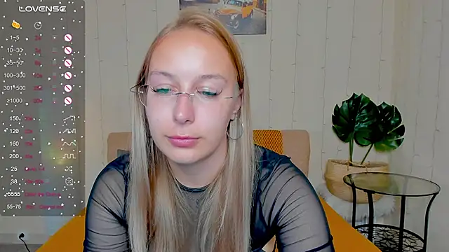 dina_sunshine's Live Sex Cam Show