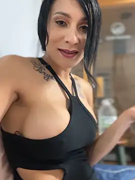 FerrariFrench's Live Sex Cam Show