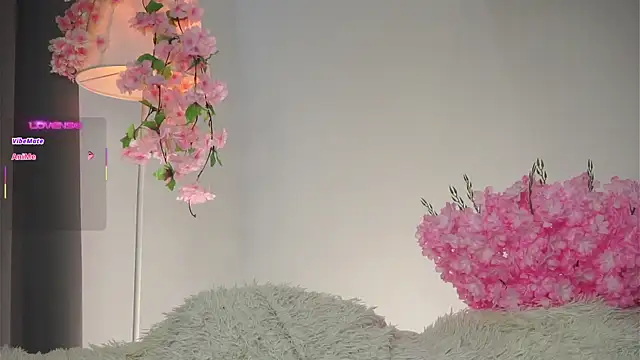 AmiLewis' Live Sex Cam Show
