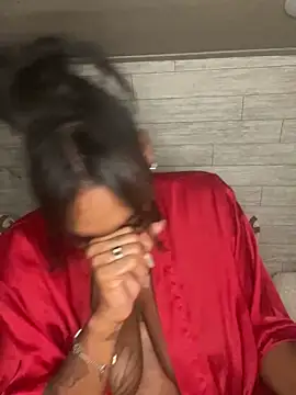 CUMQUEEN-XXX69's Webcam Show