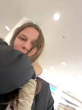 MiniVi's Live Sex Cam Show