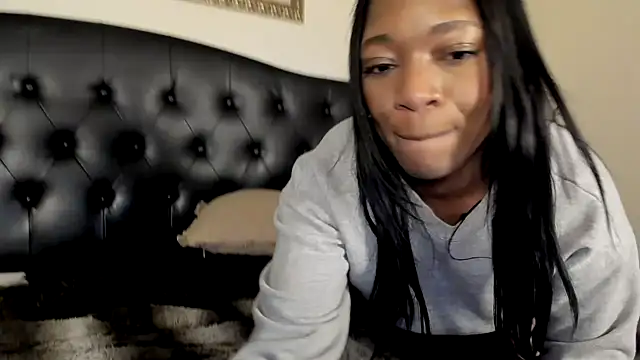 nicolesolace's Live Sex Cam Show