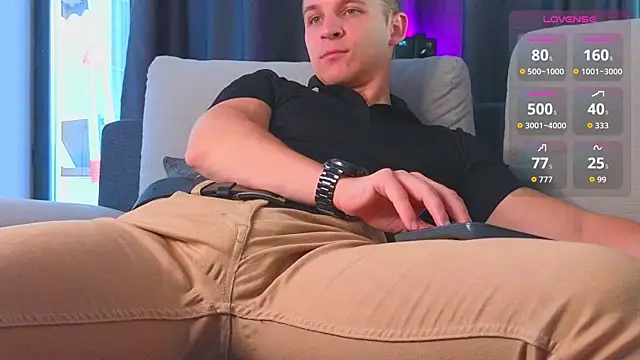 S3Xyes' Live Sex Cam Show