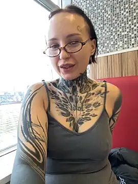 bebabenny's Live Sex Cam Show