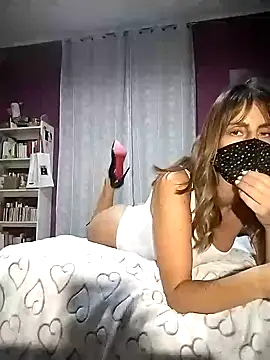 Akemi_rossi's Webcam Show