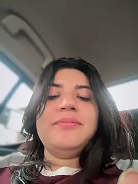 horny_roomiess' Webcam Show