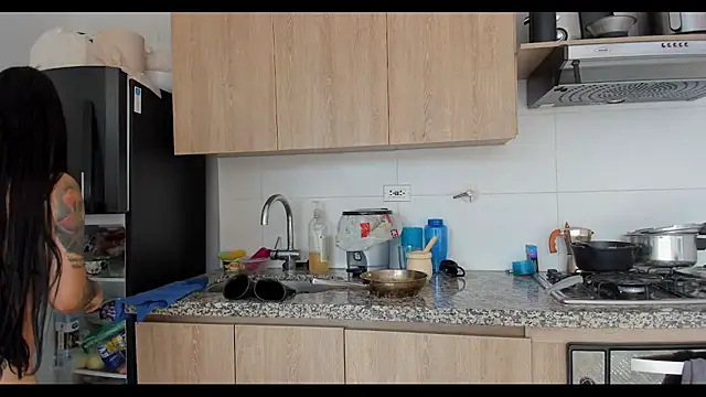 LaraHenao's Webcam Show