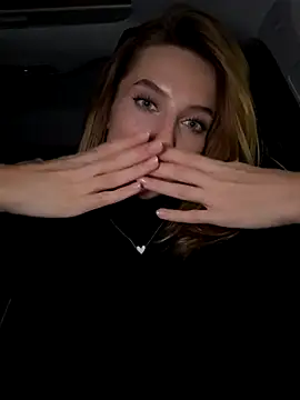 -AngelAri- Videochat live