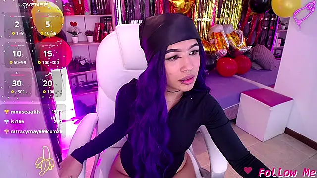 AliceWalker_11's Webcam Show