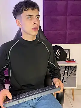 AdrianRinaldi's Webcam Show