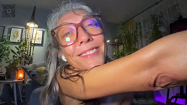 sunnie_dayz's Webcam Show