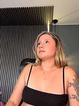 MiaPetit_'s Webcam Show