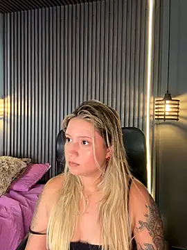 MiaPetit_'s Webcam Show