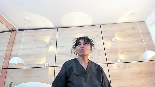 martina_touss Pertunjukan Kamera Seks Langsung