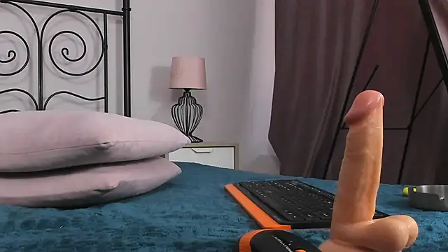 Blueeheart's Webcam Show