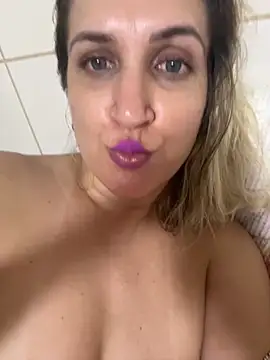 Bia_sexynovaes' Webcam Show