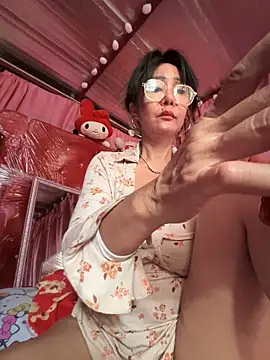 sweetieme's Webcam Show