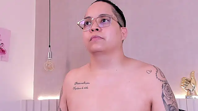 Show Webcam de naughtylesbians__