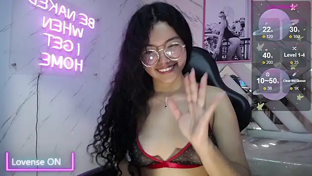 victoria_castillo_b's Webcam Show