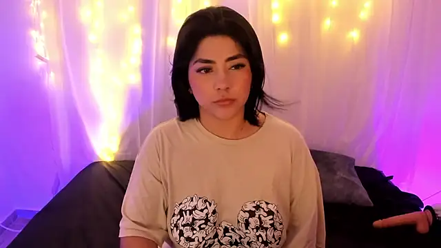 lucy26_'s Webcam Show