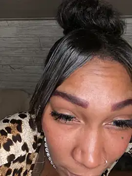 CUMQUEEN-XXX69's Webcam Show