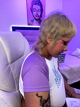 pink_maddy's Webcam Show