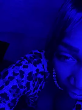 CUMQUEEN-XXX69's Webcam Show