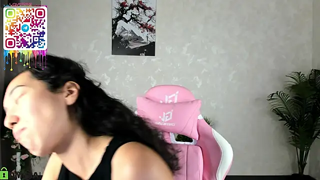 FlirtyAura Videochat live
