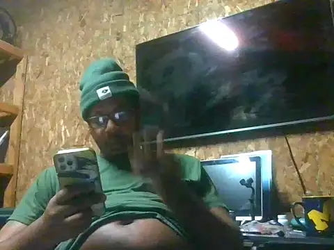 LngStrke69's Webcam Show