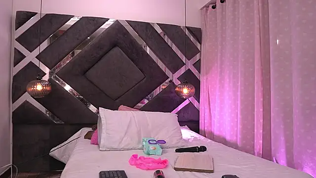 violeta_aroca's Webcam Show
