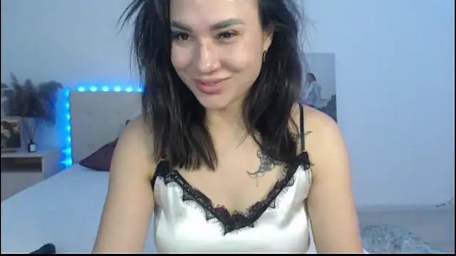 RoxannePure's Webcam Show