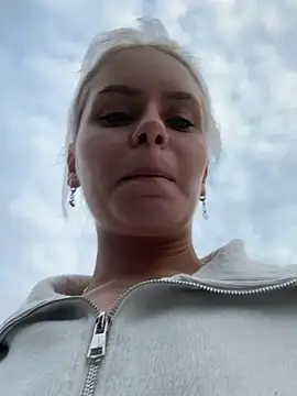 BellaviMur's Webcam Show