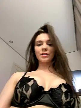 MilaBee's Webcam Show