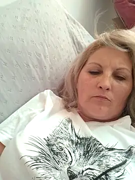 Divineblond's Webcam Show