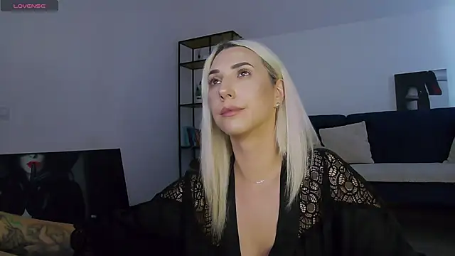 KhloeK's Webcam Show