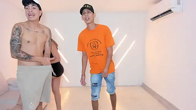 brutal_sex_room2k's Webcam Show