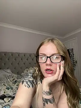 ScarletFelicerty's Live Sex Cam Show