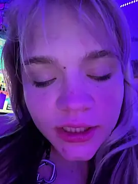 Cutiepiespanks' Webcam Show