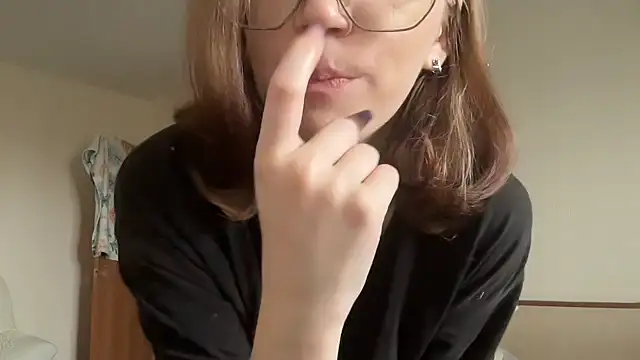 MargarettNewbie's Webcam Show